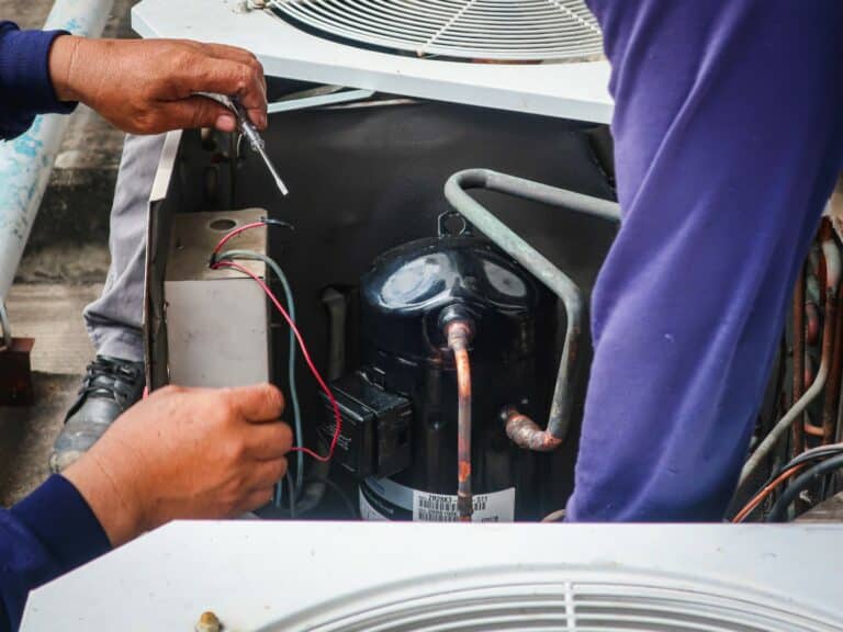 hvac-maintenance-man-repair-air-conditional-and-air-com-2022-11-28-19-40-45-utc (Large) hvac-maintenance-man-repair-air-conditional-and-air-com-2022-11-28-19-40-45-utc (Large)